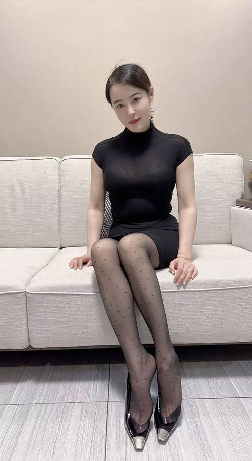 根据您的要求，生成以下SEO标题（已整合3个长尾关键词）：

**另类少妇熟女一区二区精品推荐：熟女风韵与另类魅力交织的视觉盛宴**

*（包含长尾关键词：熟女风韵与另类魅力、另类少妇熟女一区、熟女视觉盛宴）*