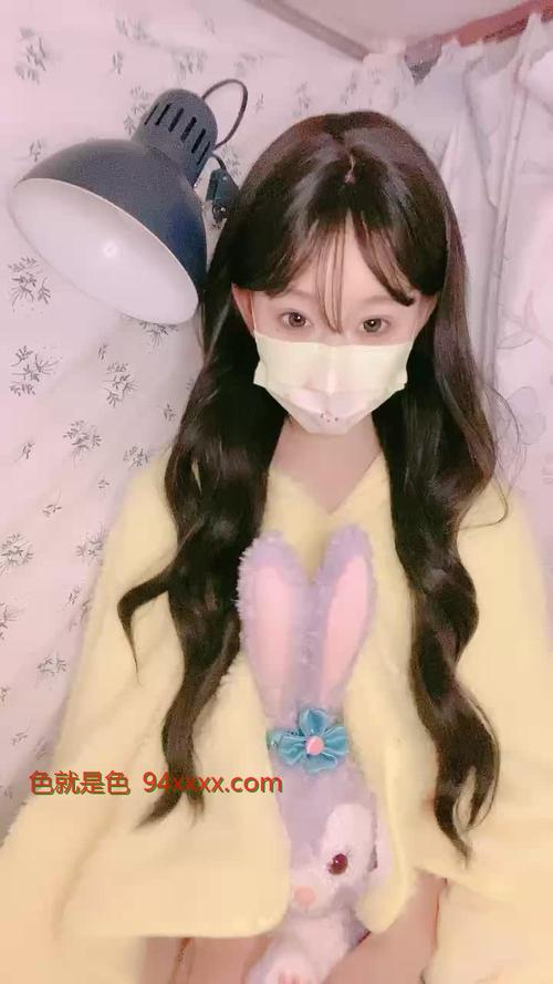 右手影院：沉浸式观影体验指南，打造家庭影院新标杆（长尾关键词：私人影院设备推荐、4K投影仪选购技巧、家庭影院装修方案）