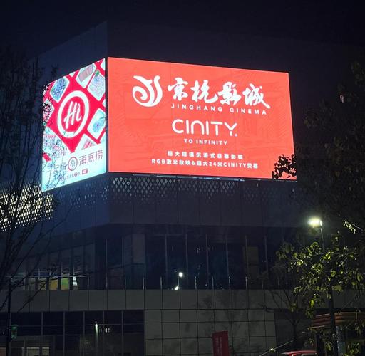 一边亲一边摸—边做的相关介绍