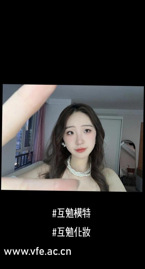 摸秘书奶子的相关介绍