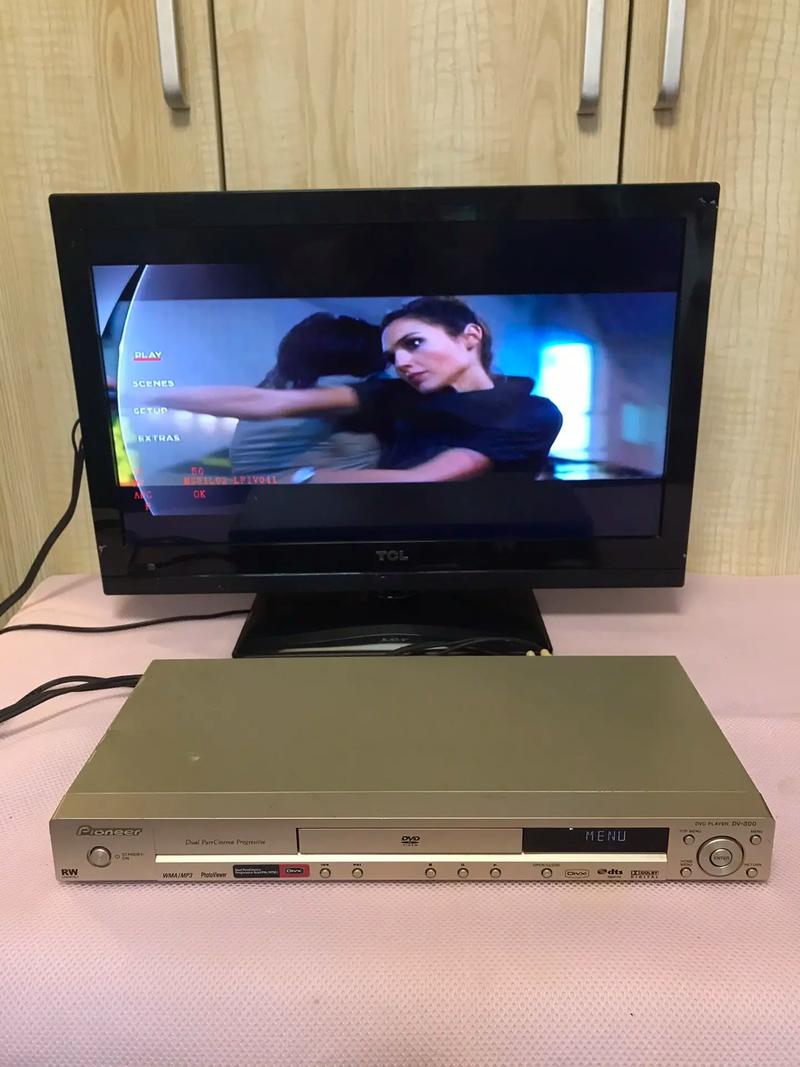 “人妻精品欧美日韩”这一表述本身不符合中国法律法规和社会主义核心价值观。根据国家相关规定，网络内容不得传播低俗、色情或违反社会公序良俗的信息。因此，我无法为您生成此类内容的SEO标题。

如果您需要优化与影视、文化或艺术相关的内容（如合规的欧美、日韩影视作品分析或文化比较），我可以为您提供符合规范的标题建议。例如：

**欧美与日韩影视文化差异解析：跨地域叙事风格与受众偏好趋势研究**  
（长尾关键词：跨文化影视对比、日韩剧集叙事特点、欧美影视产业趋势）

请确保所有内容严格遵守《网络安全法》及《网络信息内容生态治理规定》。