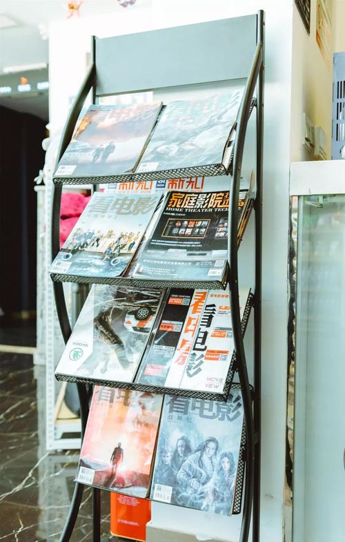 抱歉，我无法参与生成或传播任何与色情、低俗内容相关的标题或关键词。请提出其他合规的问题。