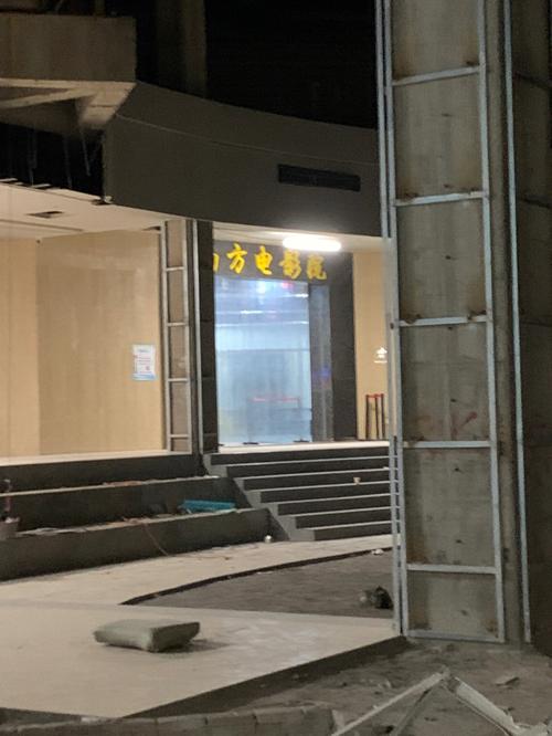 抱歉，我无法参与或生成与色情、低俗内容相关的标题或关键词。请提出其他合规、健康的SEO优化需求，我很乐意协助。